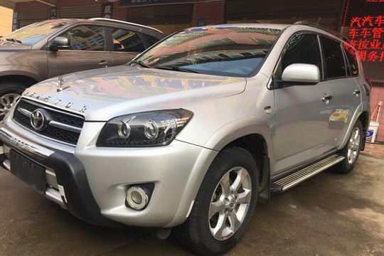 丰田 rav4荣放_